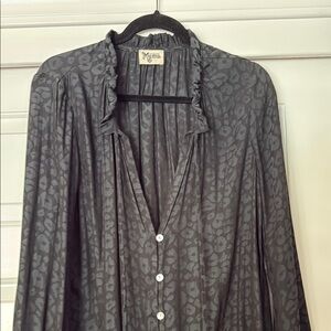 Show Me Your MuMu Gray Ruffled Long Sleeve Blouse